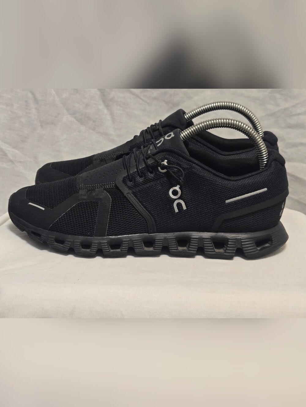 ON Cloud Running Sneaker Shoes Cloud 6 Black Womens Sz W8.5 - Picture 4 of 13